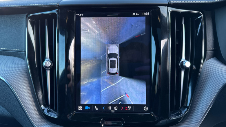 Volvo Xc60 2.0 T8 455 Recharge PHEV R DESIGN Pro 5dr AWD Auto Estate